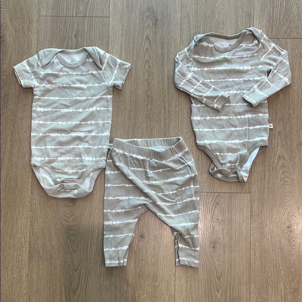 The Honest Company Beige and White Bodysuit Trio